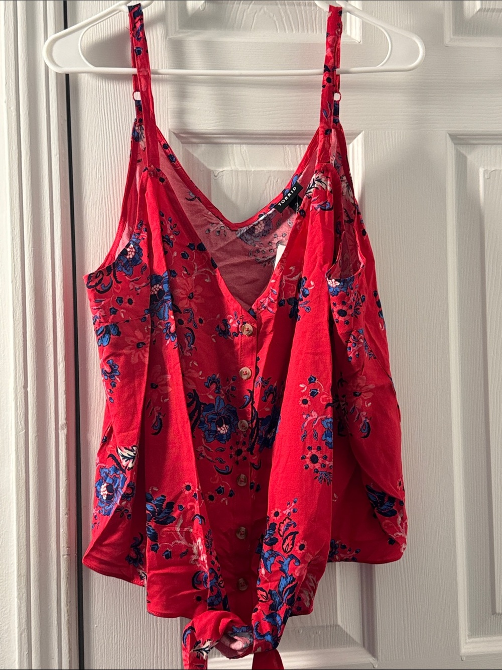 Torrid Women’s Red Floral Button-Front Tank Top